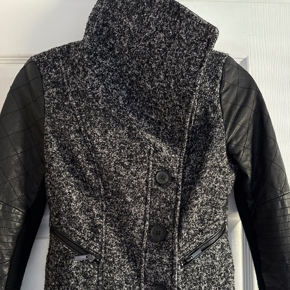 BCBG Maxazria Black/White/ Gray Tweed Quilted Leather combo jacket /coat XXS - Picture 14 of 14